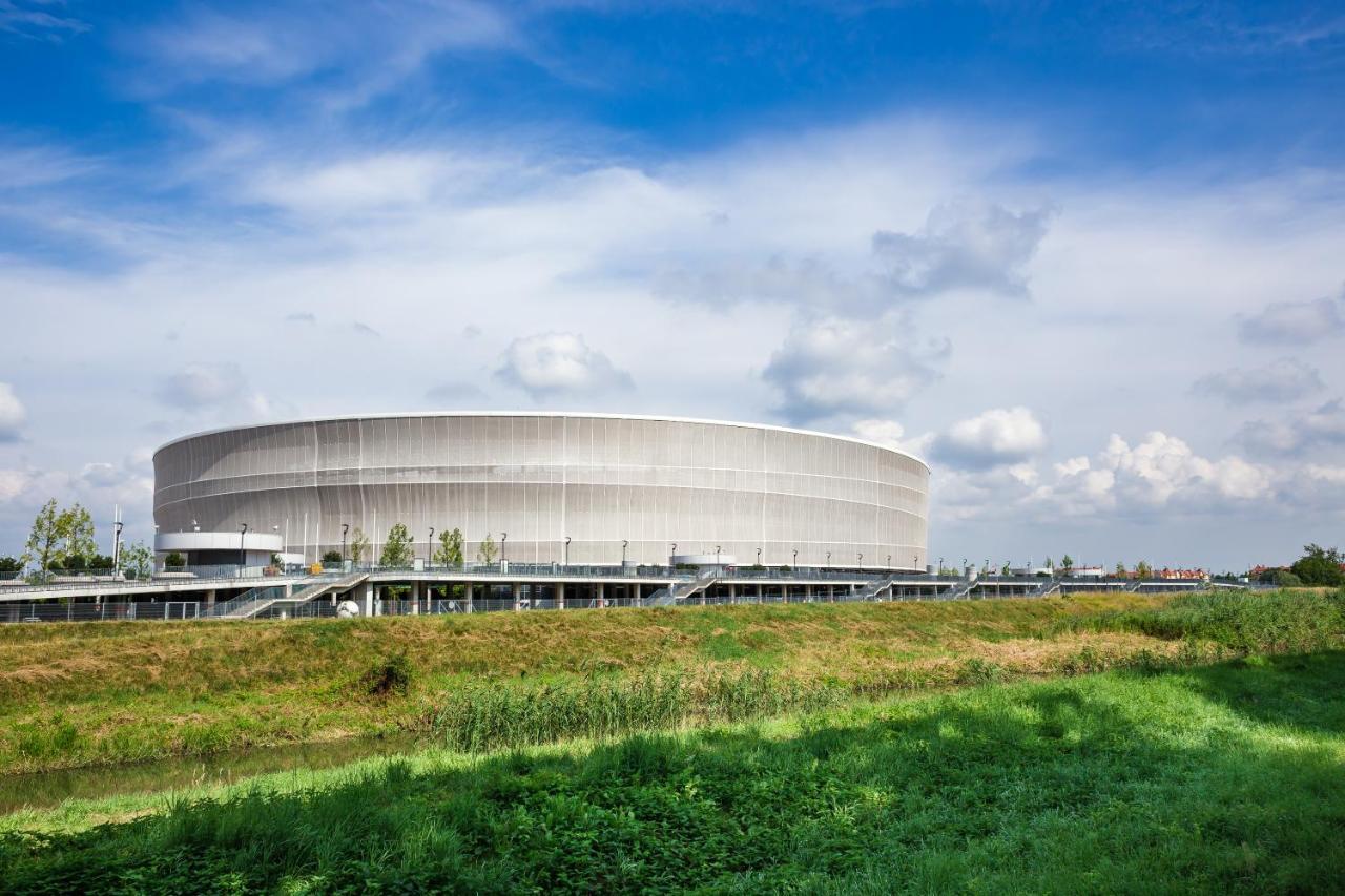 Ibis Budget Wroclaw Stadion Hotel Exterior photo